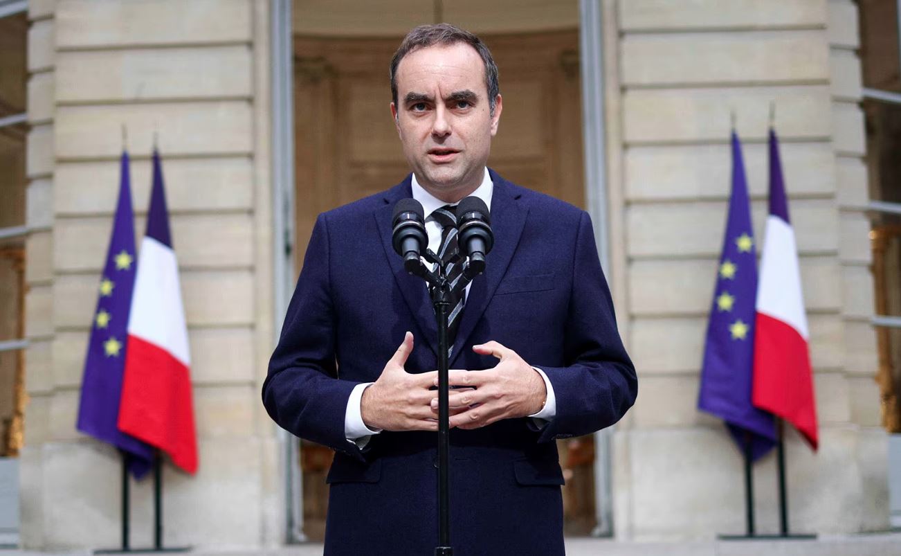 फ्रान्सका प्रधानमन्त्रीले एक महिना नपुग्दै दिए राजीनामा