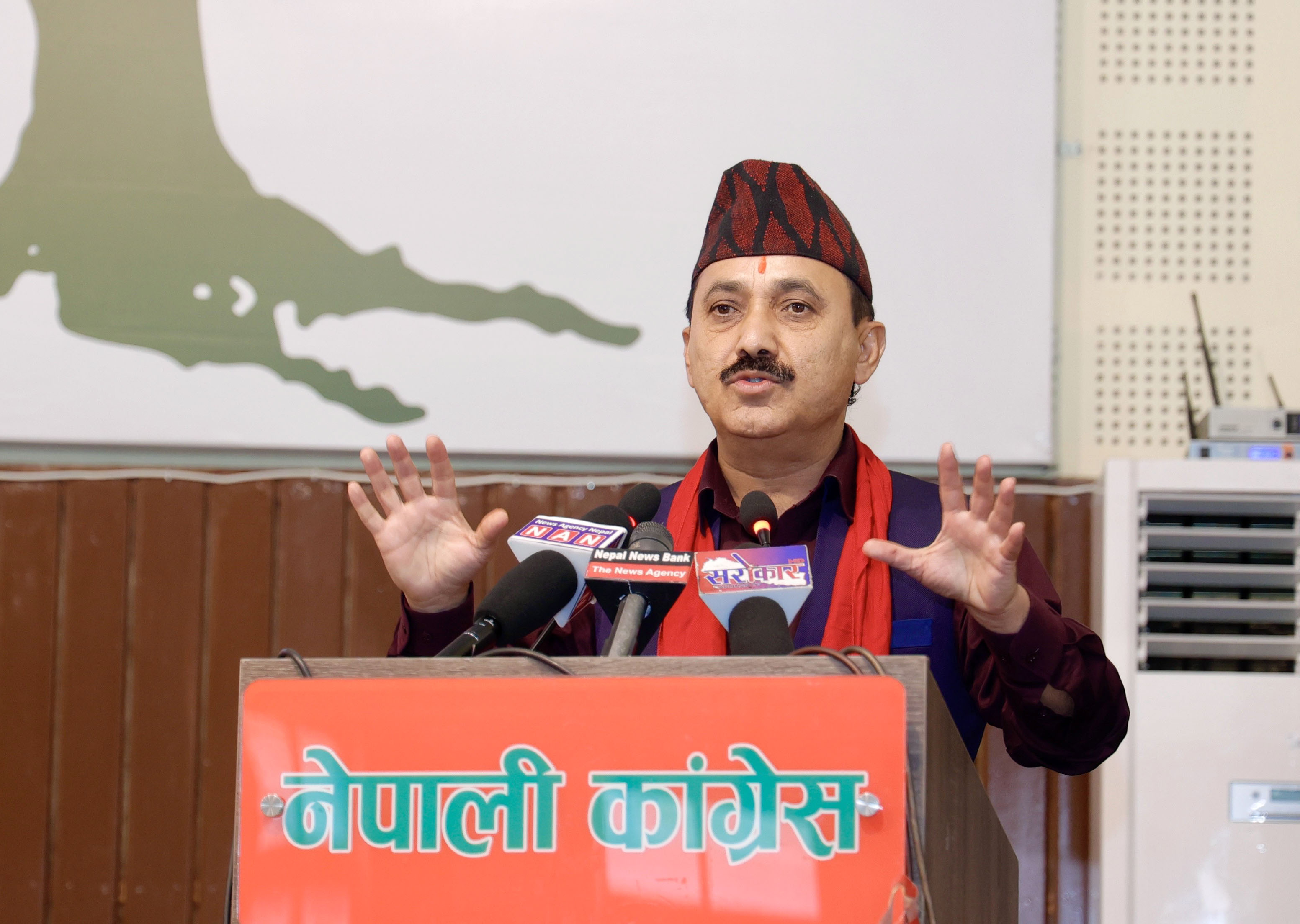 डिजिटल माध्यमका कारणले समाजमा अप्ठ्यारो परेको अवस्था छ: विश्वप्रकाश शर्मा