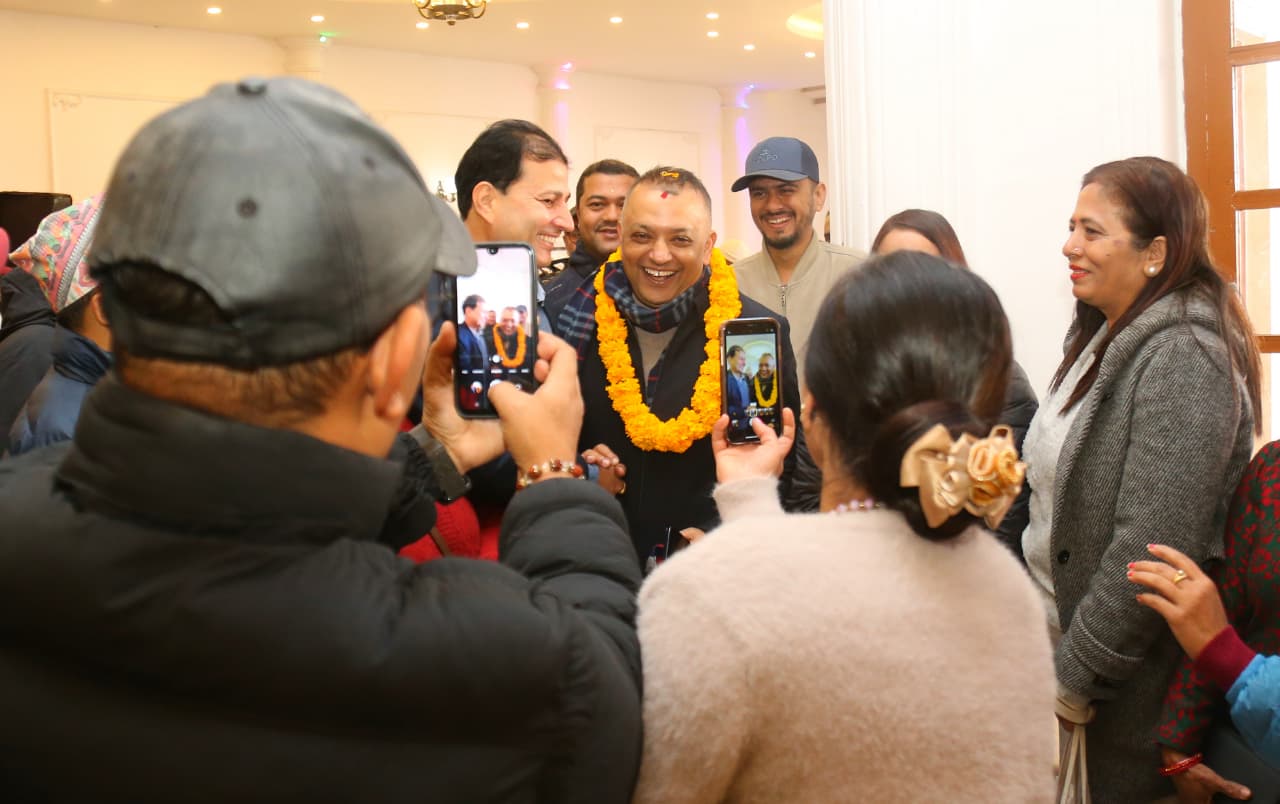 पहिलो चरणमै सभापति जिताउने गरी सहयोग गर्न गगन थापाको अपिल 