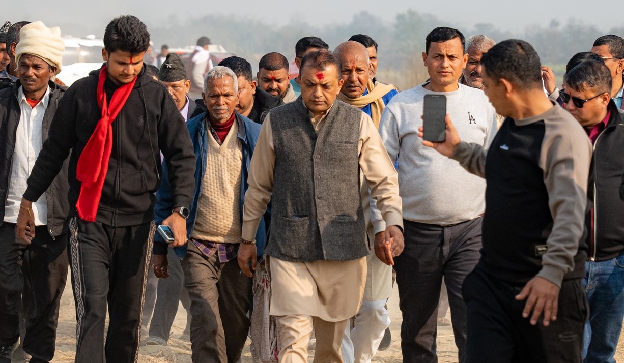 'देउवासँग अहिले पनि संवादमा छु'