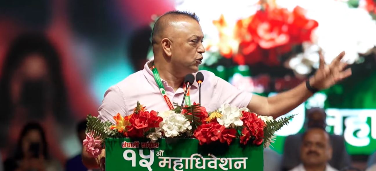 संसदभित्रै खुलामञ्च चाहिएको छ - गगन थापा