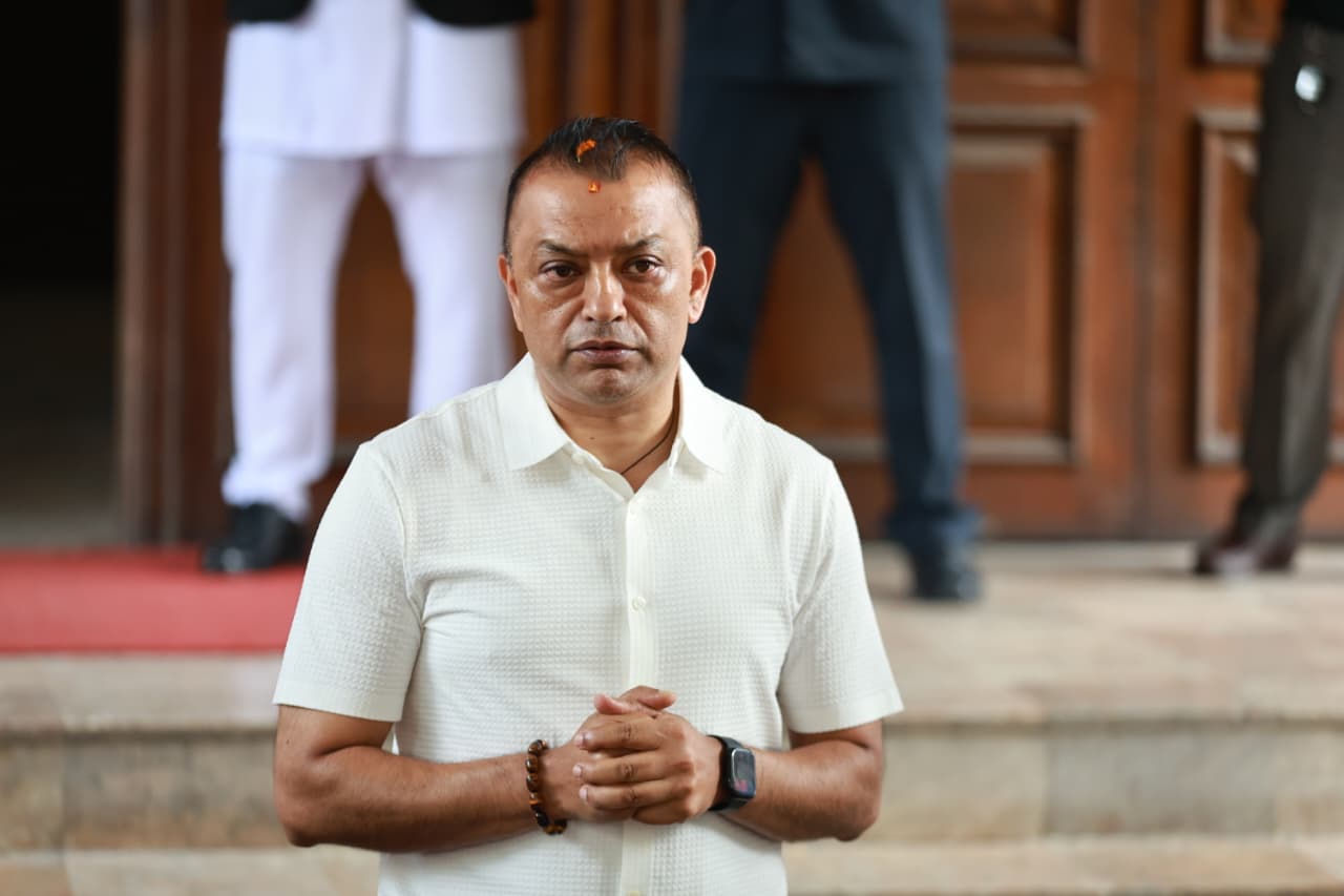 देउवापक्षीय सम्मेलनबारे पत्रकार सम्मेलन गरेर एक घण्टा बोल्छु : गगन थापा