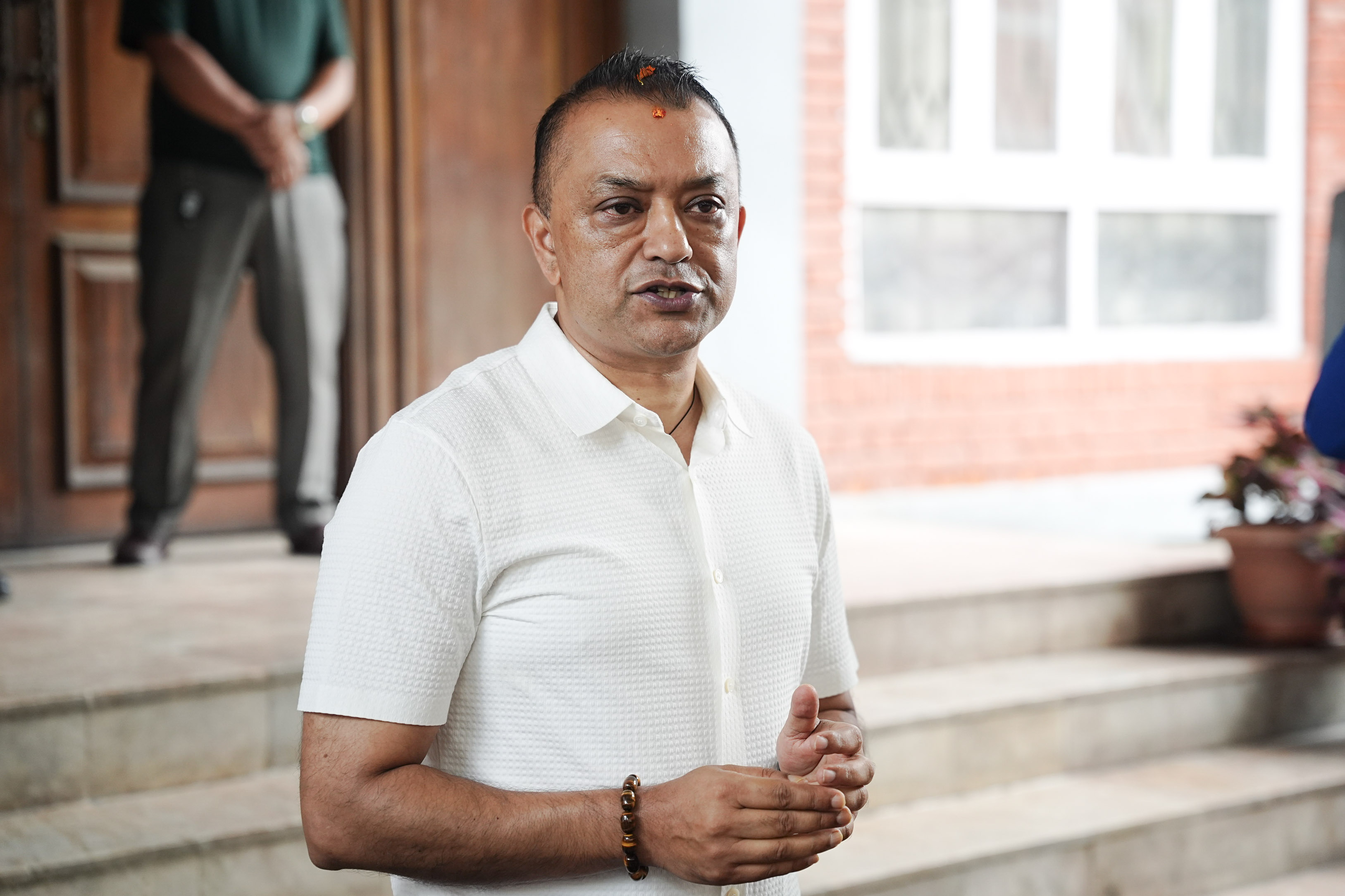 सरकार बन्दुकको गोली र लाठीमा मात्रै भेटिनु हुँदैन, स्टाटसमा मात्रै सीमित हुनु हुँदैन : गगन थापा
