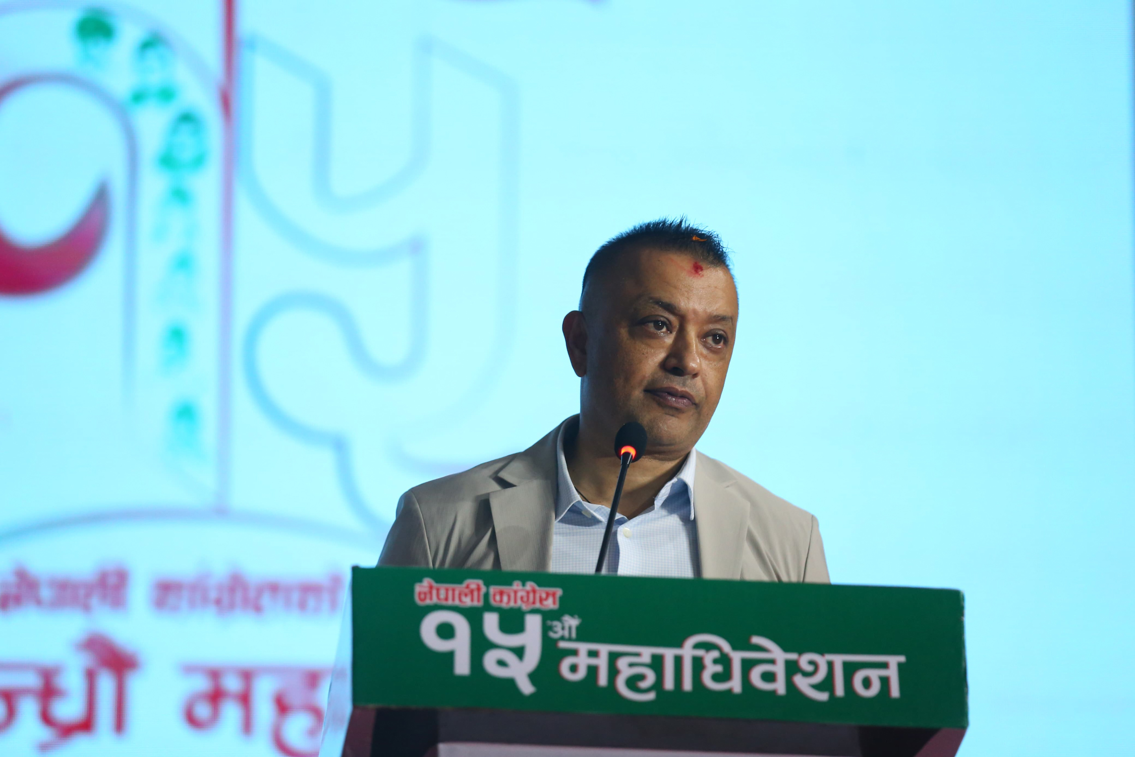 सामाजिक सञ्जालमा बहुविचार बिक्दैन, इमोसन मात्रै बिक्छ : गगन थापा