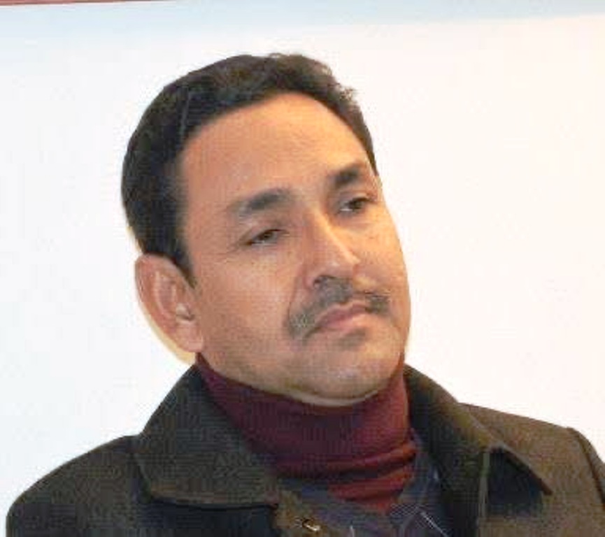 लिङ्देनले उपाध्यक्षबाट हटाए गिरीलाई, केन्द्रीय सदस्य पनि खोसियो