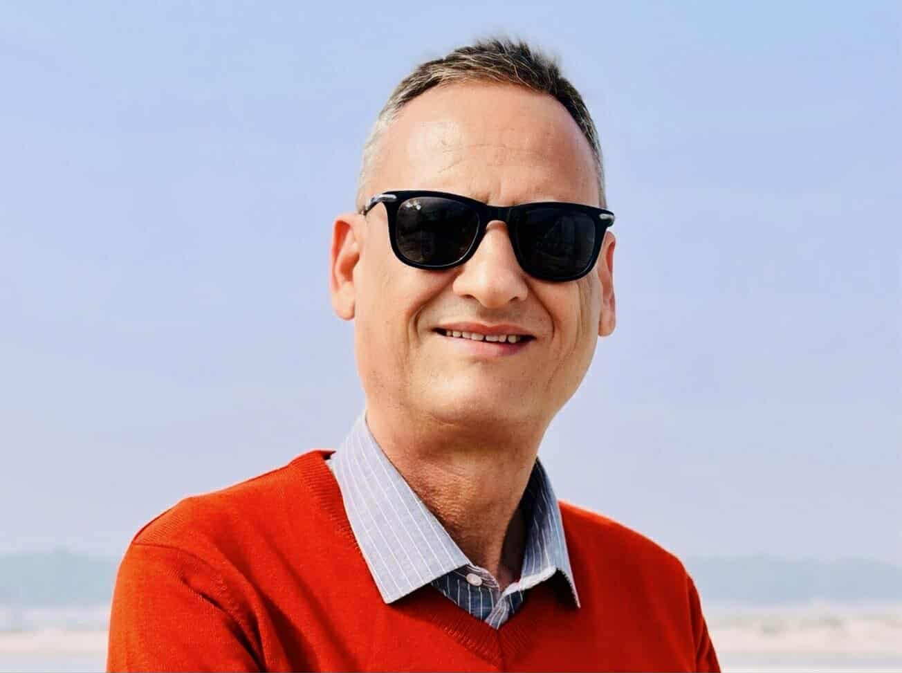 ‘धनवाद र डनवाद’ मौलाएको भन्दै एमाले छोडेका लेखराज भट्टका भाइ रास्वपा प्रवेश गर्दै