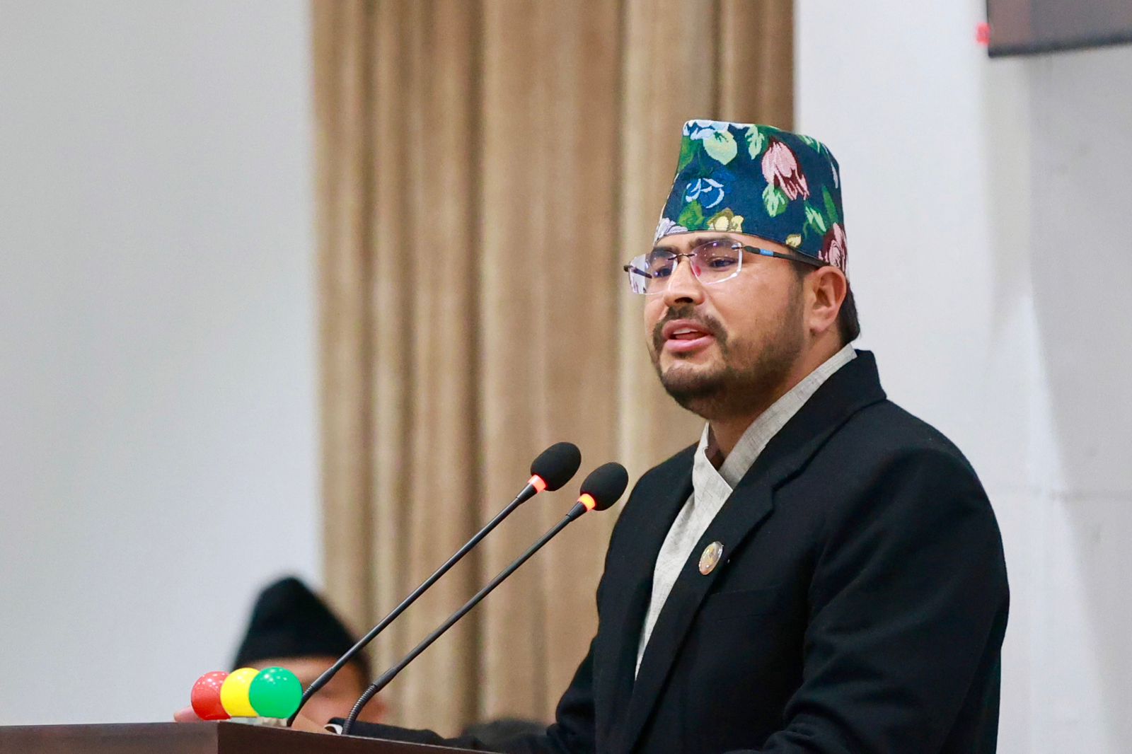 प्रदेश खारेज गर्ने प्रस्ताव ल्याए रास्वपालाई राप्रपाले दुईतिहाइ पुर्‍याइदिने