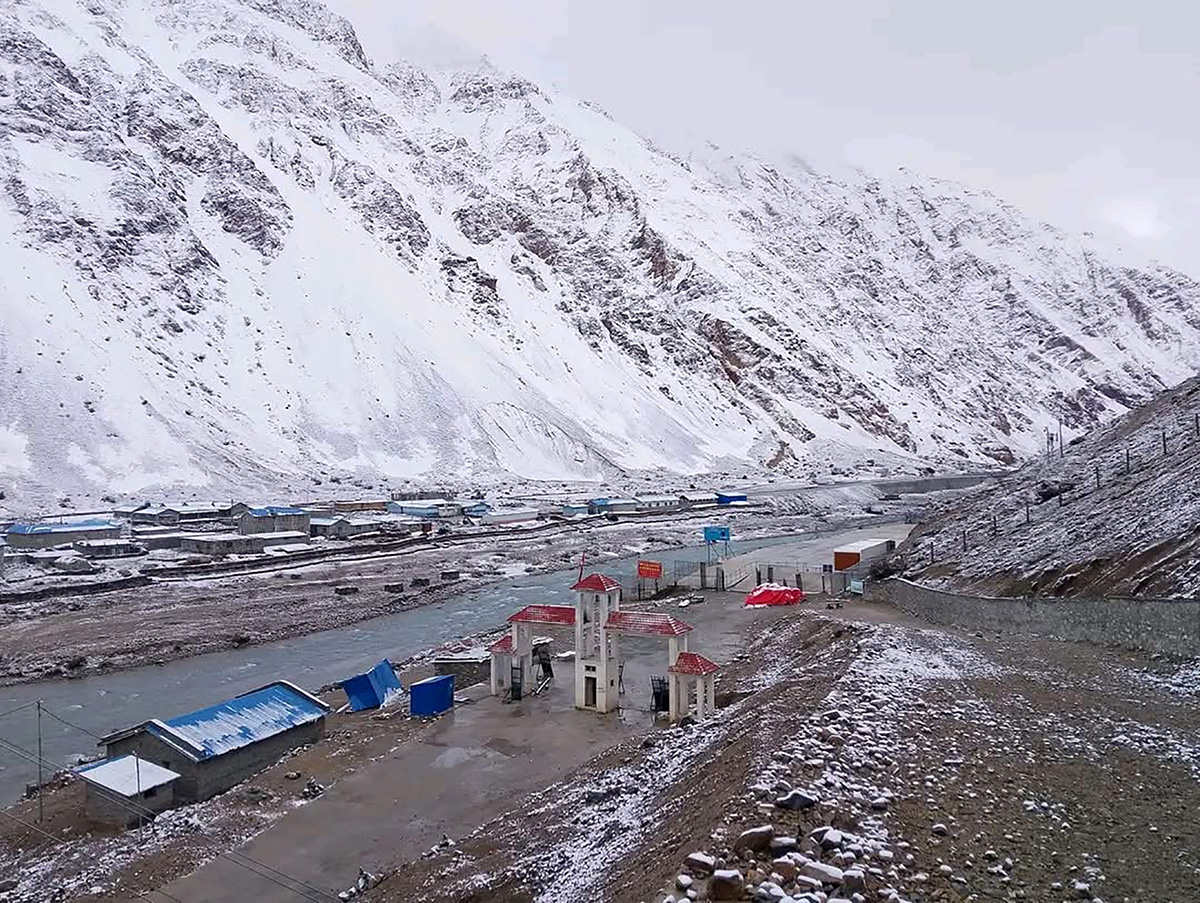 कर्णालीका हिमाली जिल्लामा हिमपात, जनजीवन प्रभावित