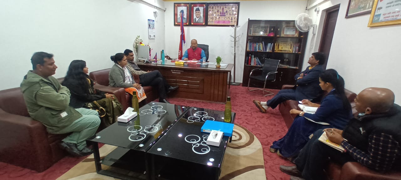प्रदेशका कर्मचारी र परिवारको स्वास्थ्य बीमा अनिवार्य गर्नुपर्छ : मुख्यमन्त्री सिंह 