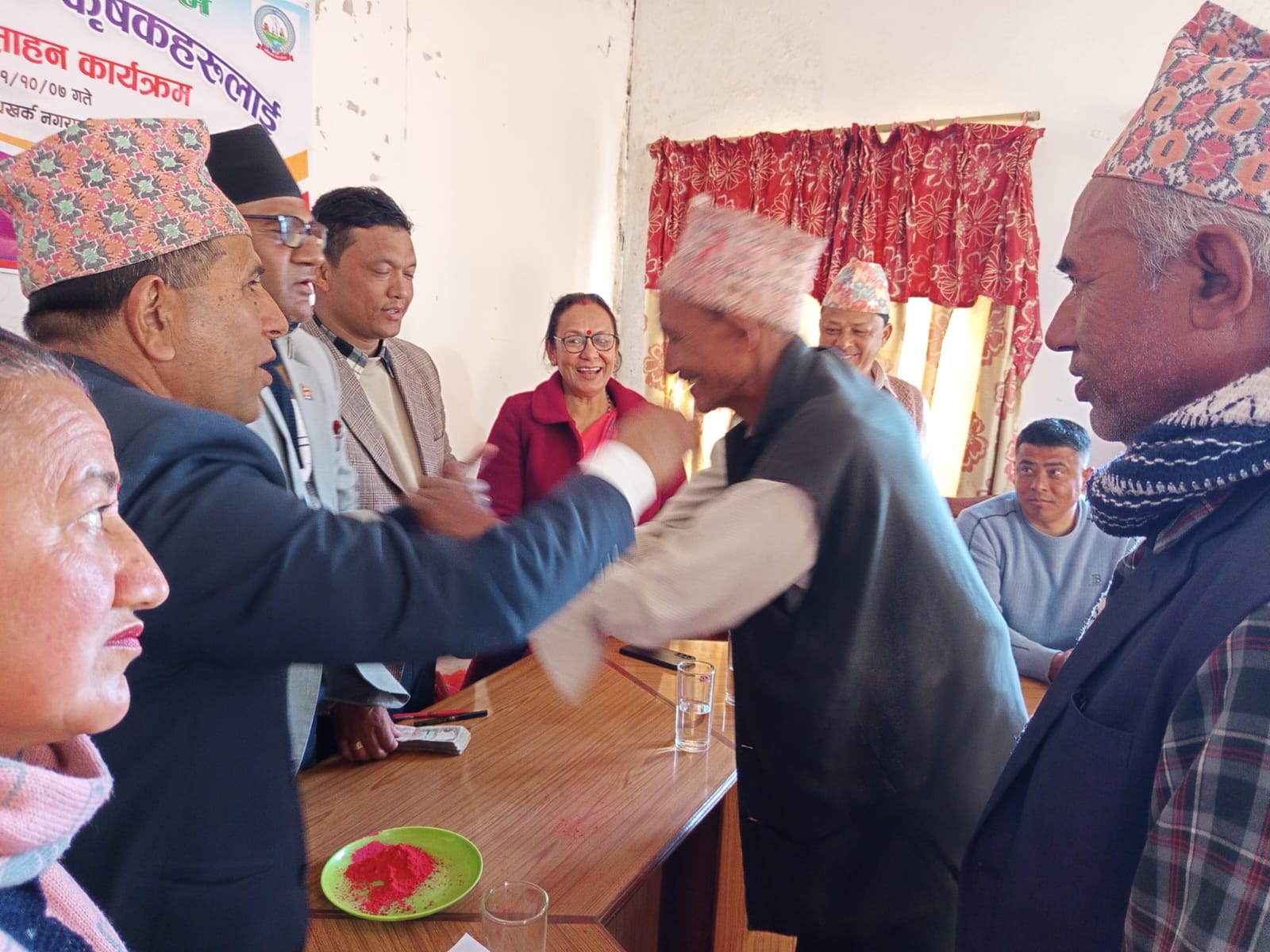 अर्घाखाँचीमा हलगोरु पाल्ने किसानलाई नगद पाँच हजारसहित सम्मान