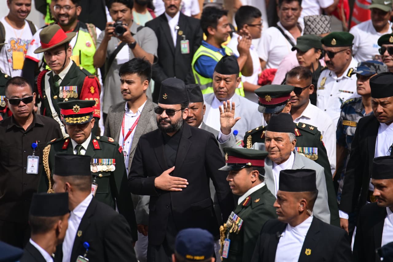 इन्द्रजात्रामा विशिष्ठ व्यक्तित्व: राष्ट्रपतिलाई स्वागत गरेका बालेनको प्रधानमन्त्रीलाई उपेक्षा (तस्वीरहरू)