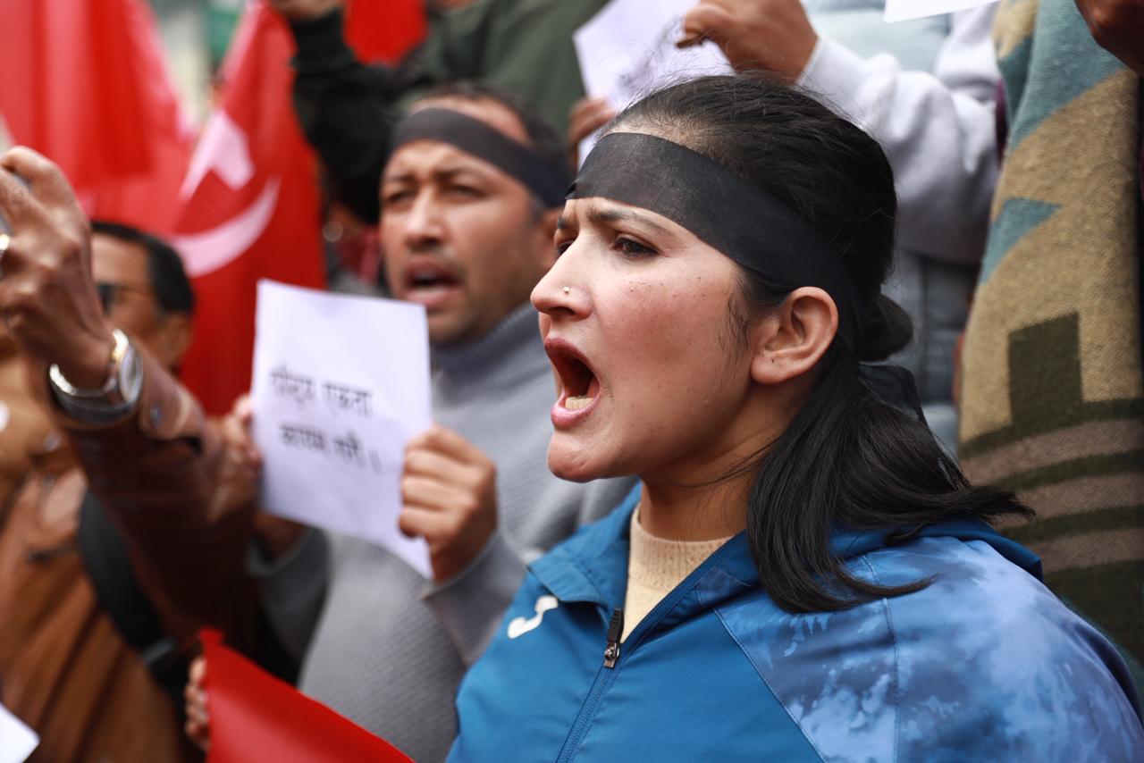 एमालेले आज दिउँसो ३ बजे माइतीघरमा प्रदर्शन गर्ने