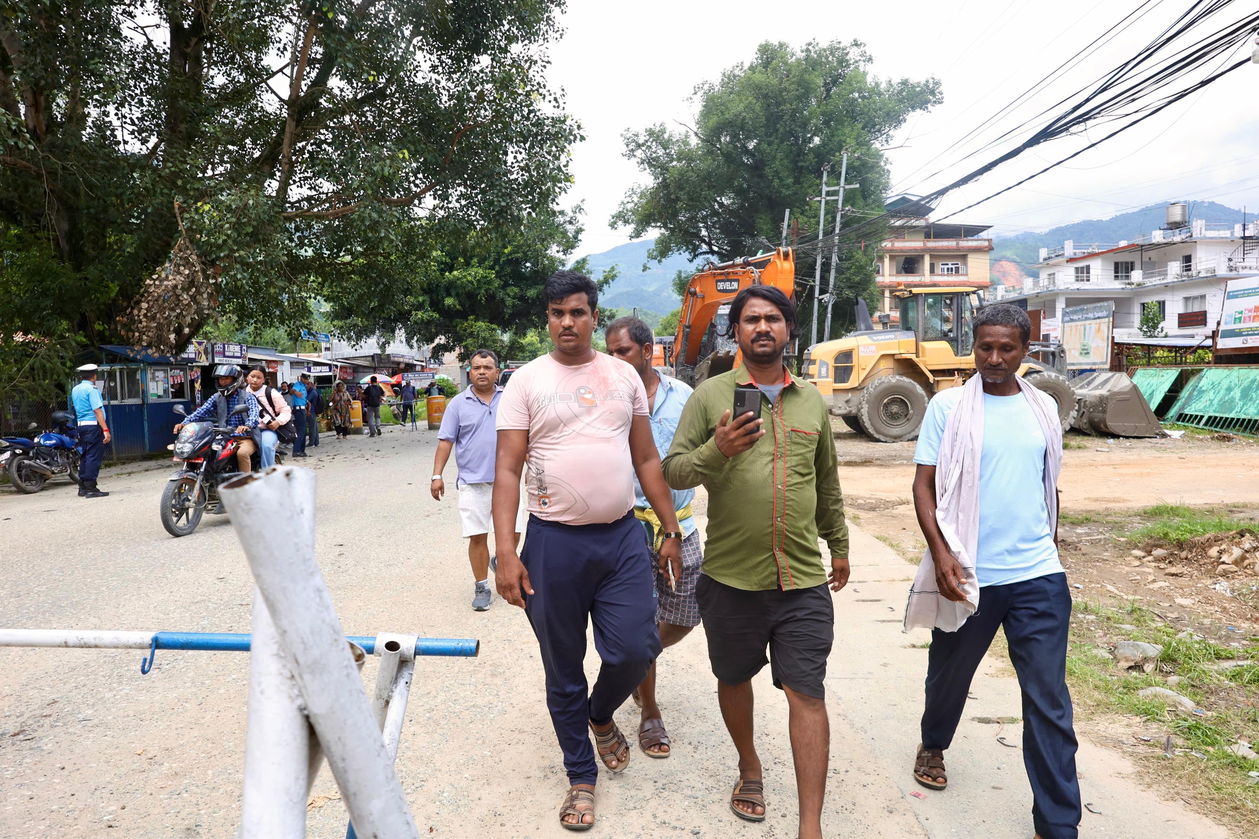 फेरि ताल फुटेको सूचनापछि विदुर, बट्टारमा भागदौड : नुवाकोट दरबारतर्फ जाँदै