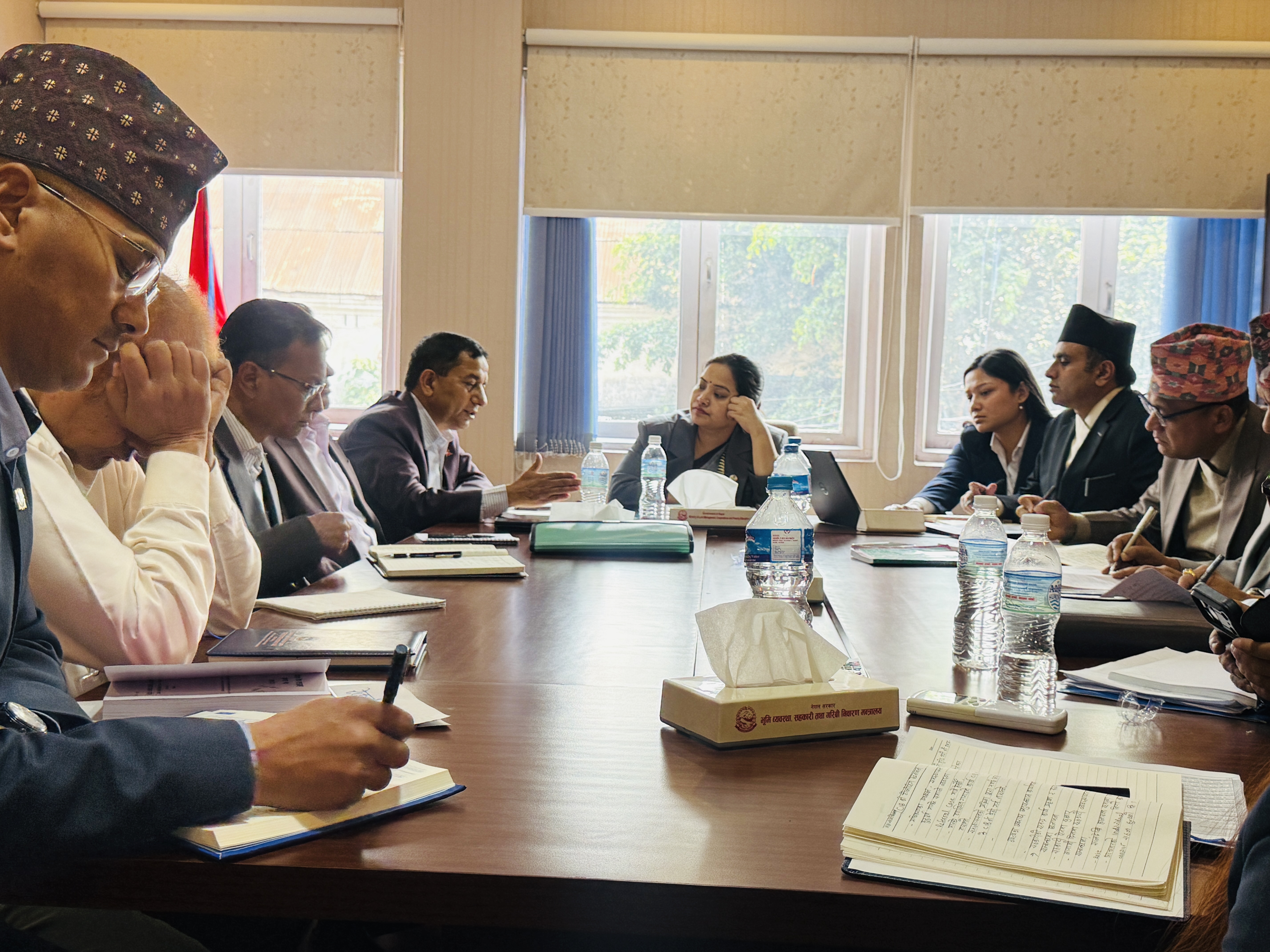 सहकारीको बचत फिर्ता गराउनेबारे महान्यायाधिवक्ता र सीआईबी प्रमुखसँग मन्त्री रावलको छलफल