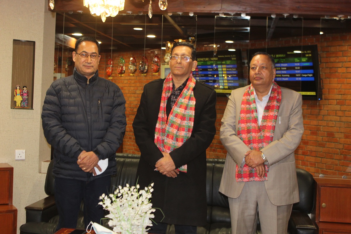 युनेस्को महासभा बैठकमा भाग लिन शिक्षामन्त्री फ्रान्सतर्फ 