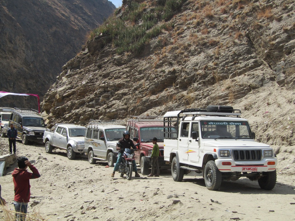 सडक सञ्जालमा जाेडिँदै हुम्ला, चार पालिकामा साना सवारी चल्ने 