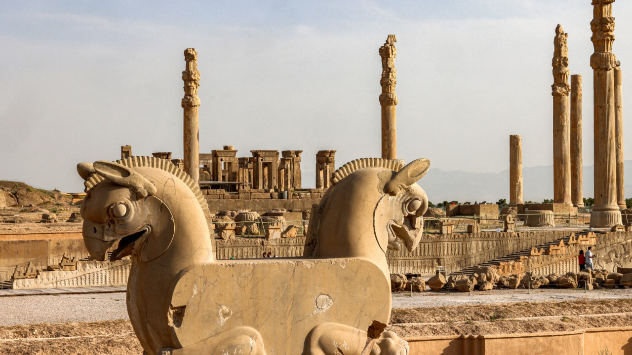 रोम र ग्रीसले मेटाउन नसकेको इरानको ४ हजार वर्ष पुरानो सभ्यताको इतिहास