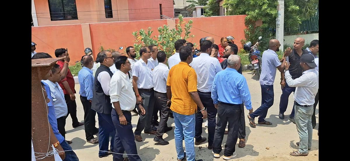 पत्रकार महासंघले लिजमा लिएको जग्गा जनकपुर बारले हडप्न खोजेपछि झडप, केही पत्रकार घाइते