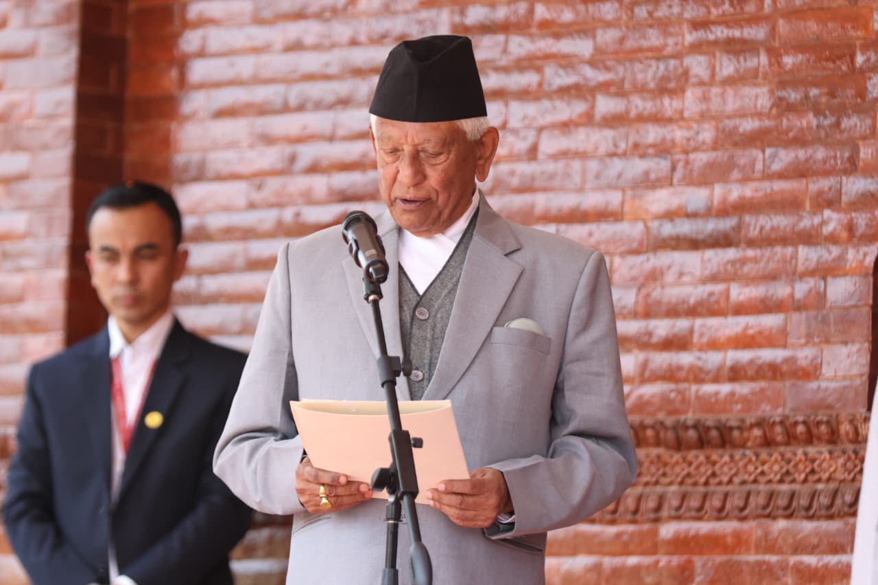 प्रतिनिधिसभाका ज्येष्ठ सदस्य केसीले राष्ट्रपति पौडेलबाट गरे शपथग्रहण