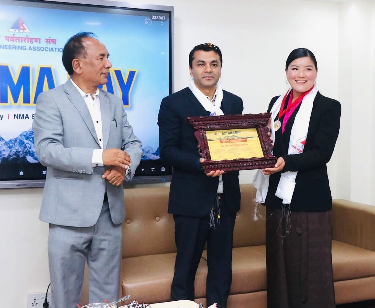 प्रहरी नायब निरीक्षक शेर्पा ‘पासाङ ल्हामु साहसी महिला पर्वतारोही अवार्ड’बाट सम्मानित