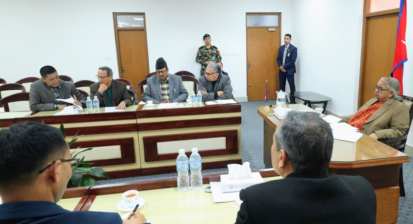 प्रधानमन्त्री कार्कीसँग छलफल गरेपछि आयोग अध्यक्षले भने– अर्को साता ओली र लेखकसँग बयान लिन्छौँ