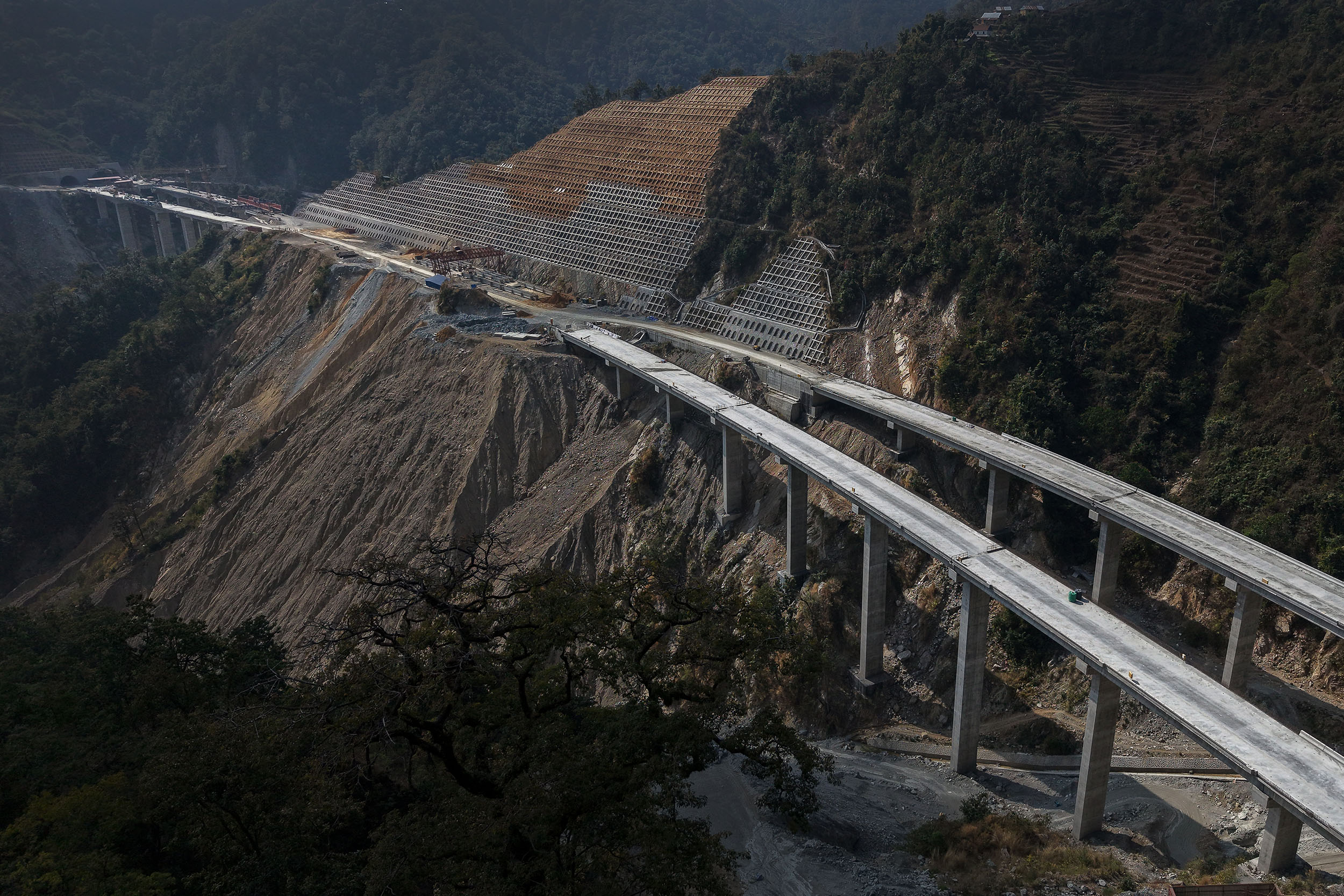 २० तस्वीरमा तराई/मधेश फास्ट ट्र्याकको काम र प्रगति