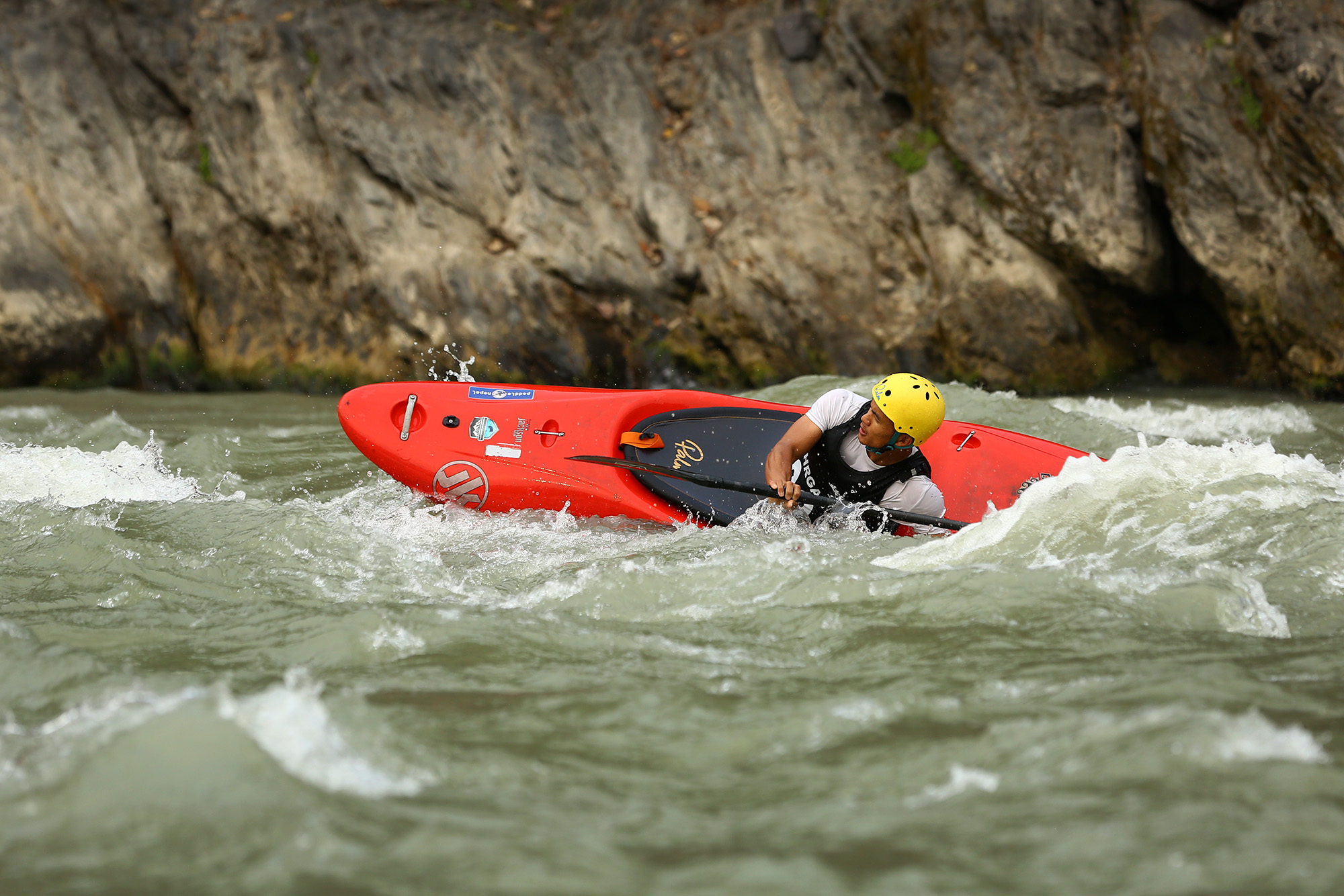 हिमालयन ह्वाइटवाटर च्यालेन्जको दोस्रो दिन जे देखियो [तस्वीरहरू]