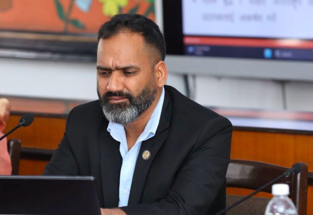 पोखरालाई अन्तर्राष्ट्रिय पर्यटन गन्तव्यका रूपमा विकास गर्नुपर्छ : पर्यटनमन्त्री पाैडेल