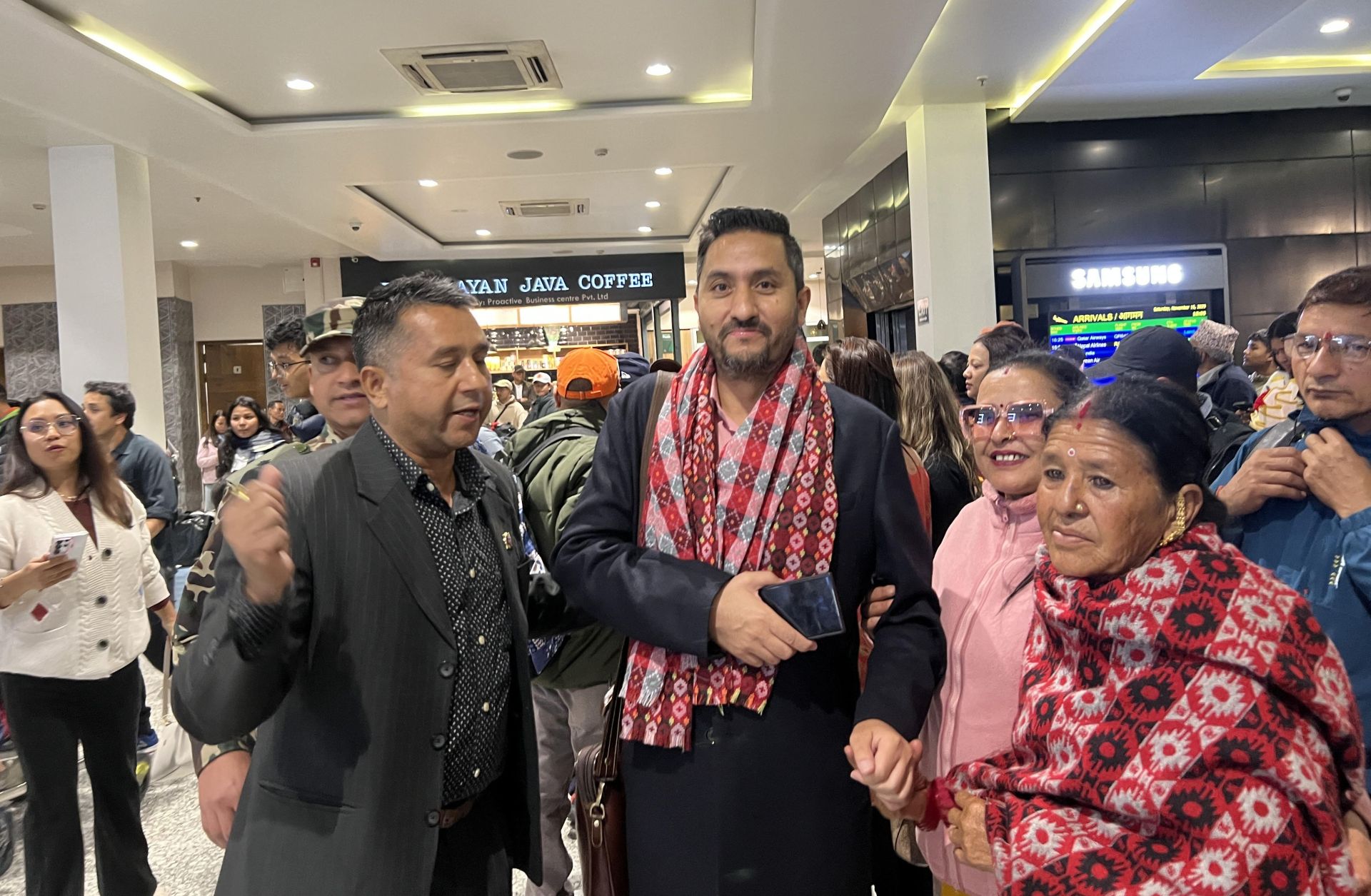 गणतन्त्र कोरियाको भ्रमणमा रहेका सञ्चारमन्त्री खरेल स्वदेश फिर्ता