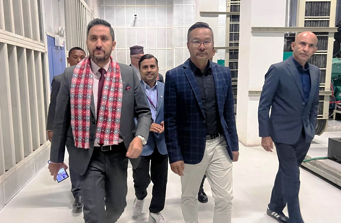 सञ्चारमन्त्री खरेलद्वारा एनसेल डाटा सेन्टर अवलोकन, सरकारको सहयोगको प्रतिबद्धता