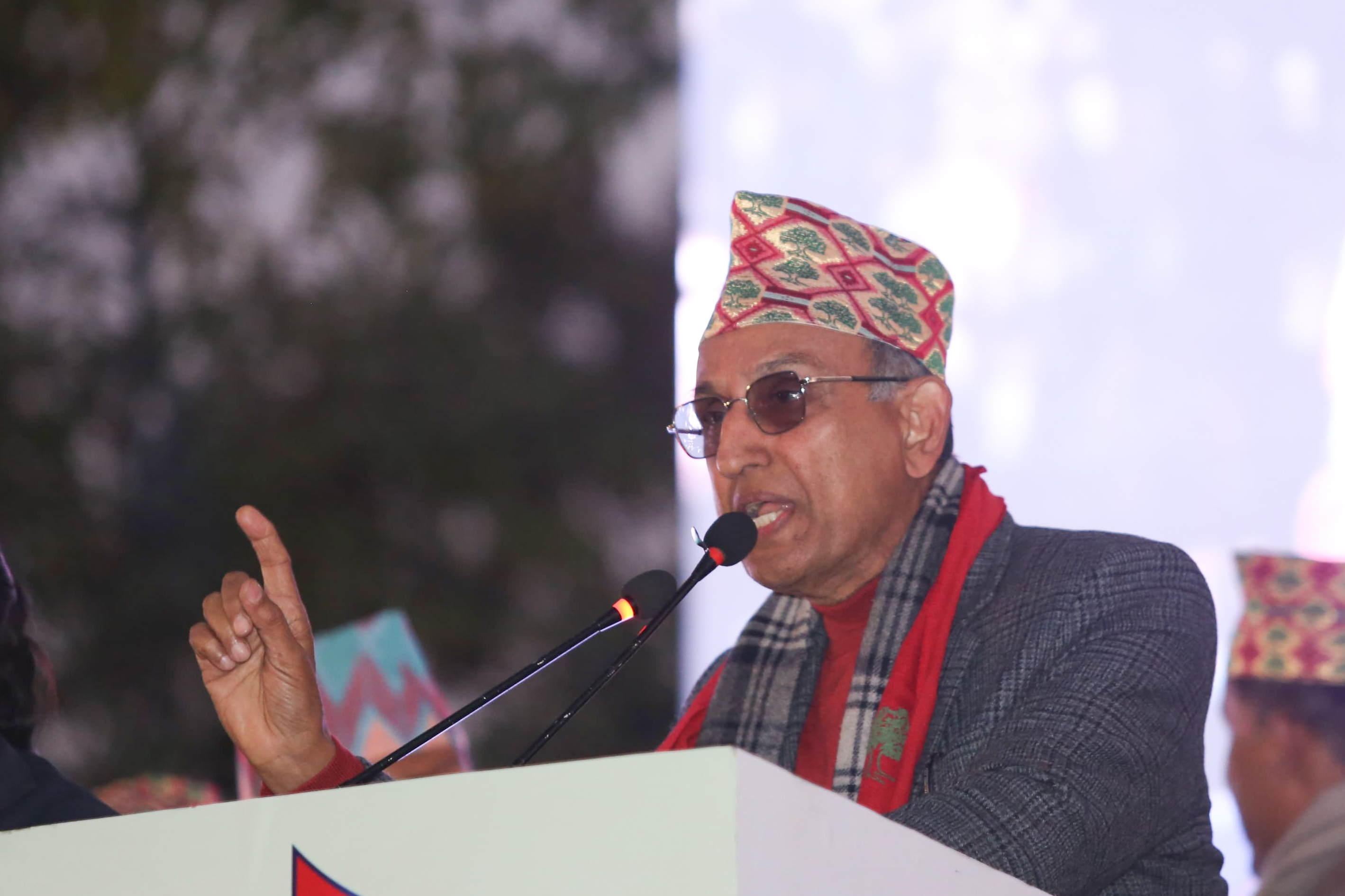 शेरबहादुर हिजोको कांग्रेस हो, गगन र विश्व भोलिको कांग्रेस : महेश आचार्य