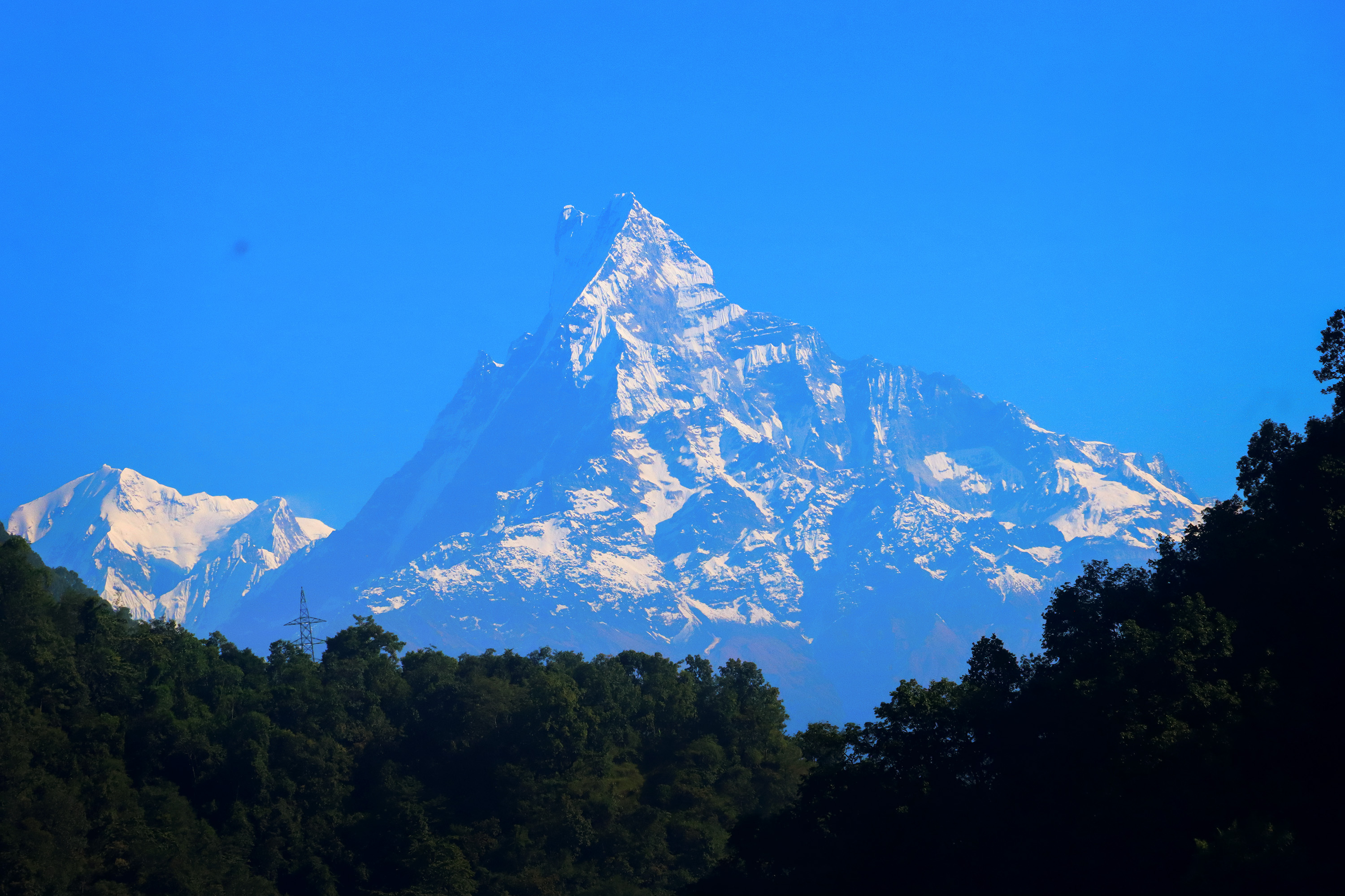 पर्वतको कुश्माबाट यस्ताे देखियाे माछापुच्छ्रे हिमाल (तस्वीरहरू)