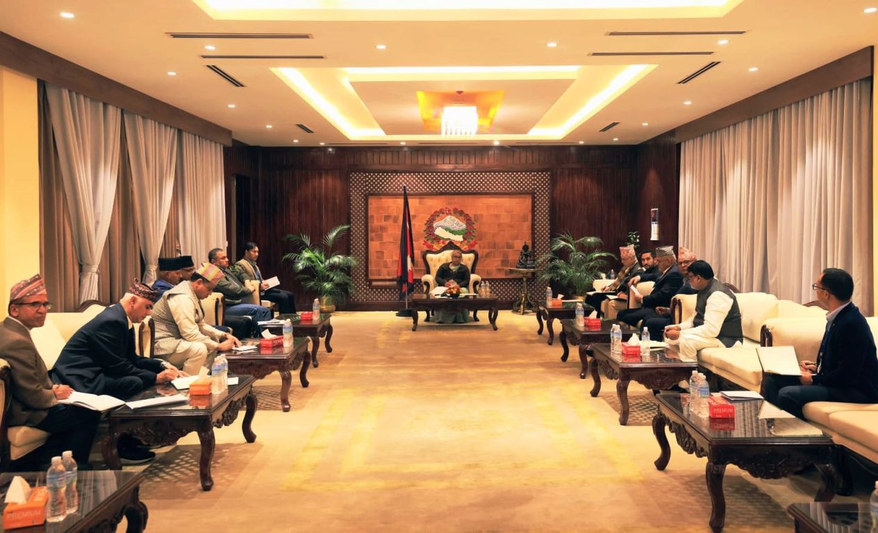 प्रधानमन्त्री र मुख्यमन्त्रीहरूबीच छलफल जारी