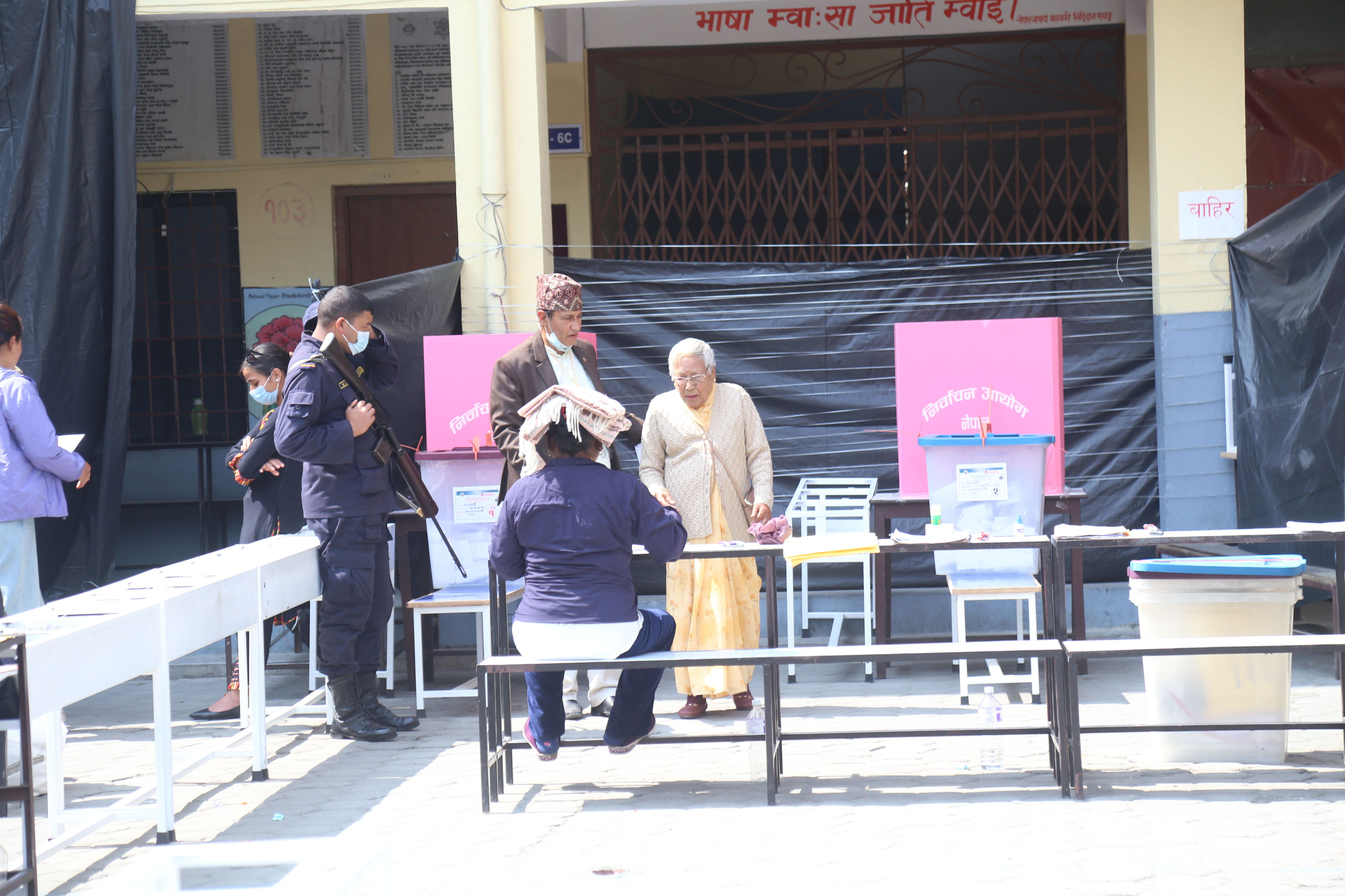 काठमाडौं १ मा मतगणना सुरु हुँदै, दुई घण्टामा पहिलो अपडेट