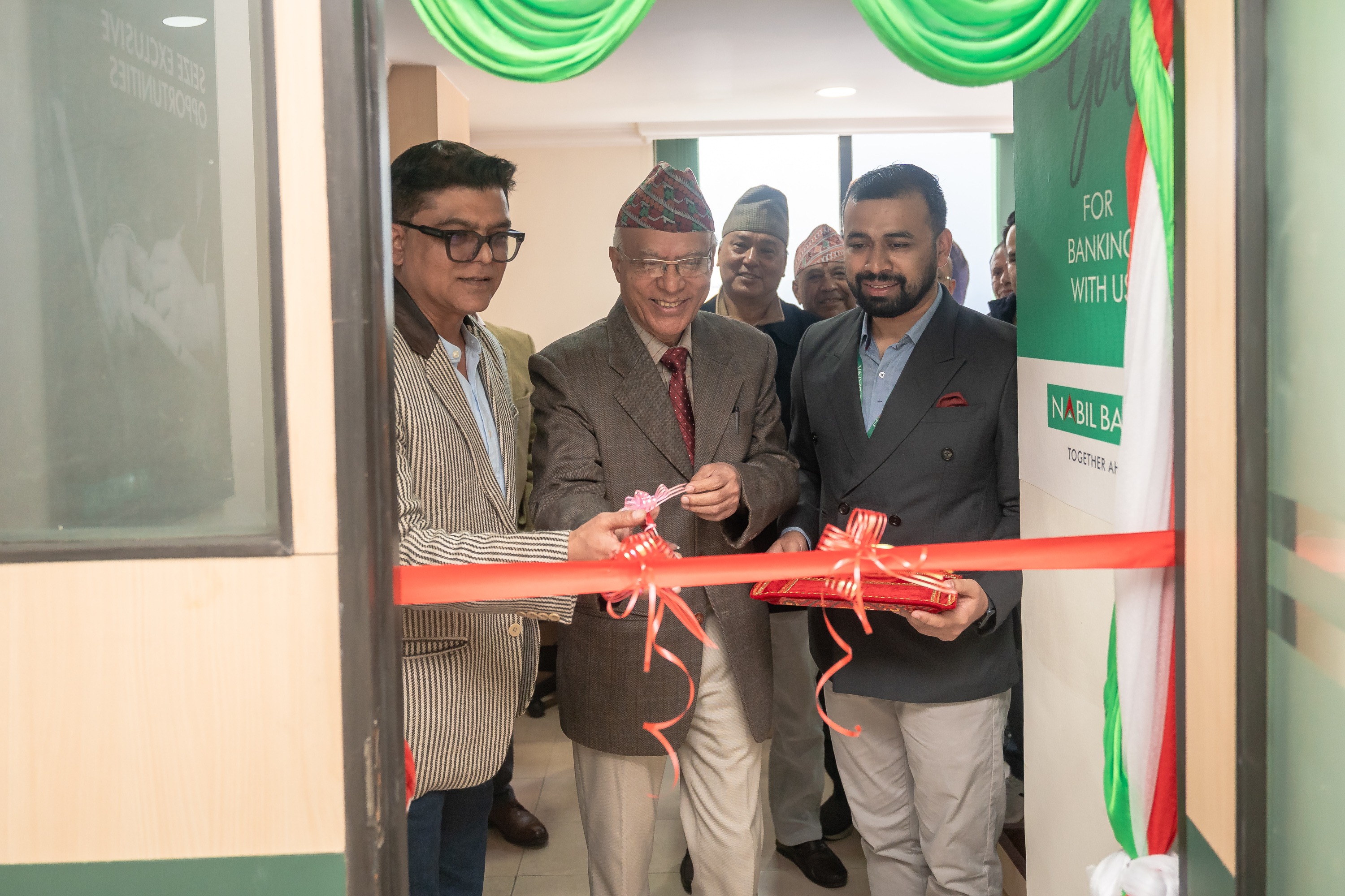 नबिल बैंकको छैटौँ प्रायोरिटी बैंकिङ लाउञ्ज पोखरा शाखामा