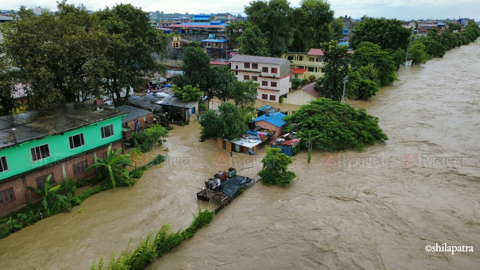 ड्रोनबाट यस्तो देखियो नारायणी छेउछाउको बस्ती (तस्वीरहरू)