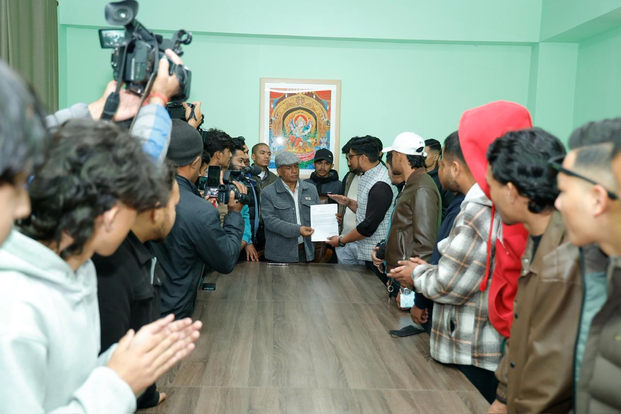 नेविसंघलाई कांग्रेसबाट अलग राखिदिने हो भने नेपालको इतिहास नै अधुरो हुन्छ: गुरुराज घिमिरे