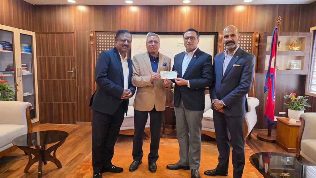 नेपाल लाइफद्वारा प्रधानमन्त्री दैवी प्रकोप उद्धार कोषमा २ करोड ५१ लाख सहयोग