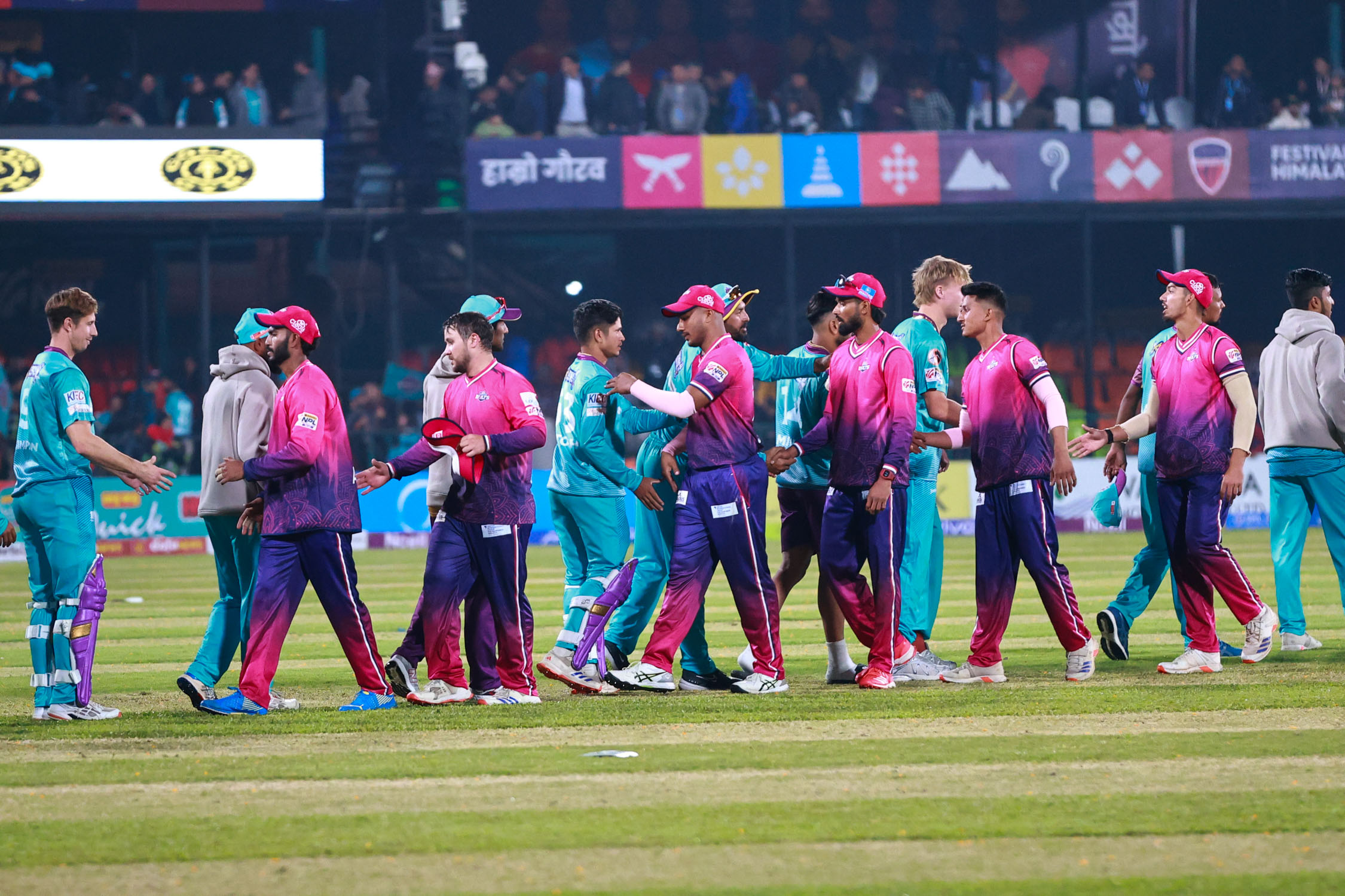 फ्लड लाइटमा पहिलोपटक डे–नाइट खेल, टीयू मैदानमा उद्घाटन खेलका चार किस्सा