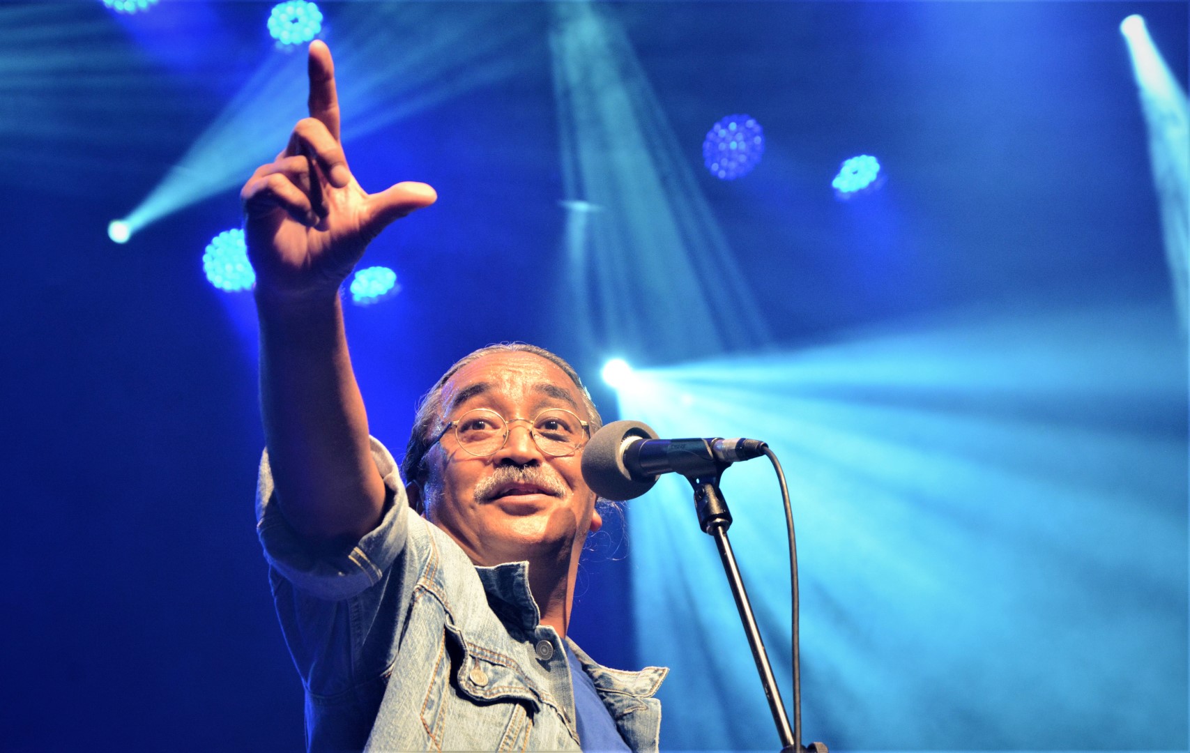 नेपथ्यका गायक अमृतको अडान : राजनीतिक टिप्पणीमा बन्देज लगाउने प्रयास नगर्नुहोला