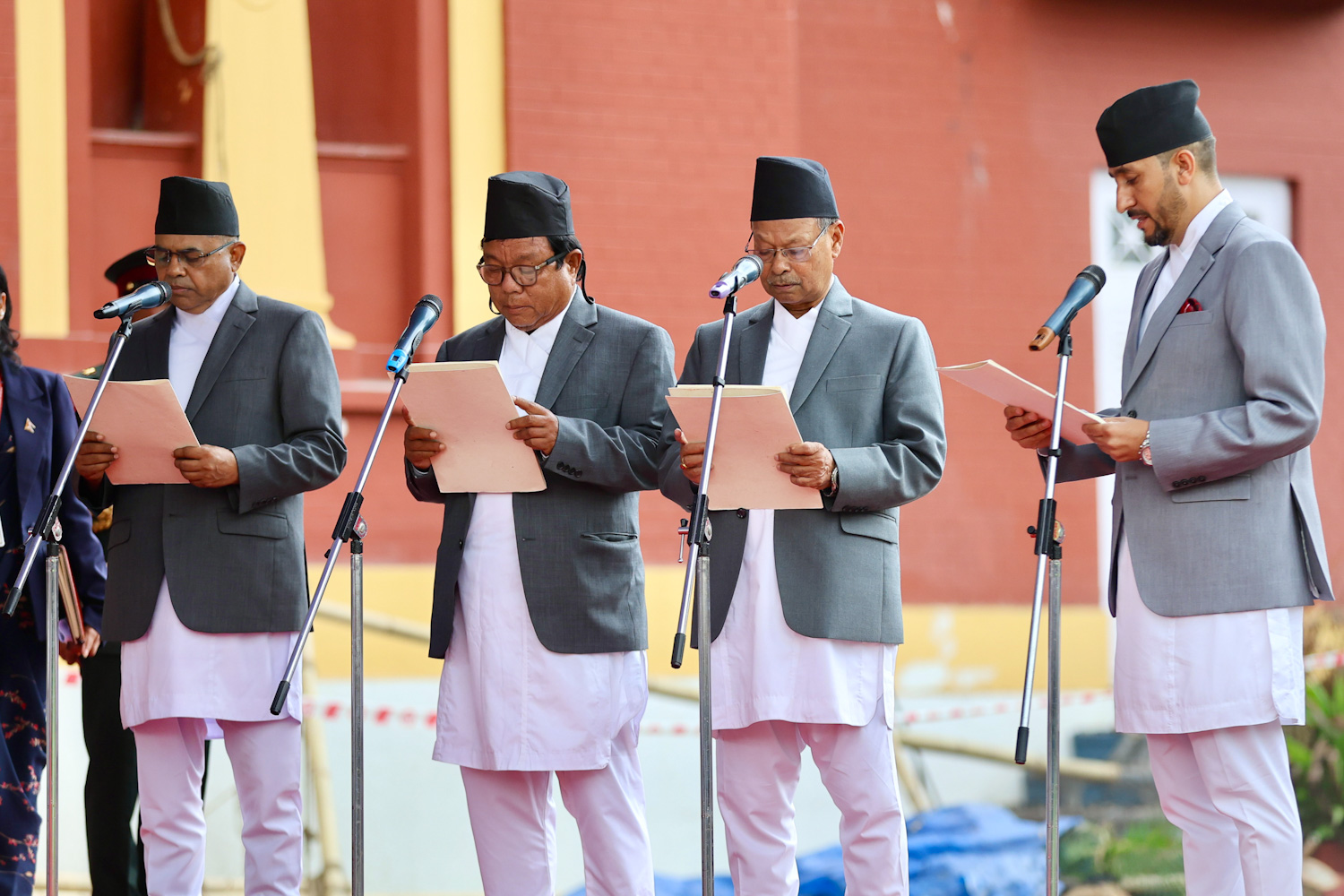 चार मन्त्रीले लिए शपथ, संगीताको नाम काटियो
