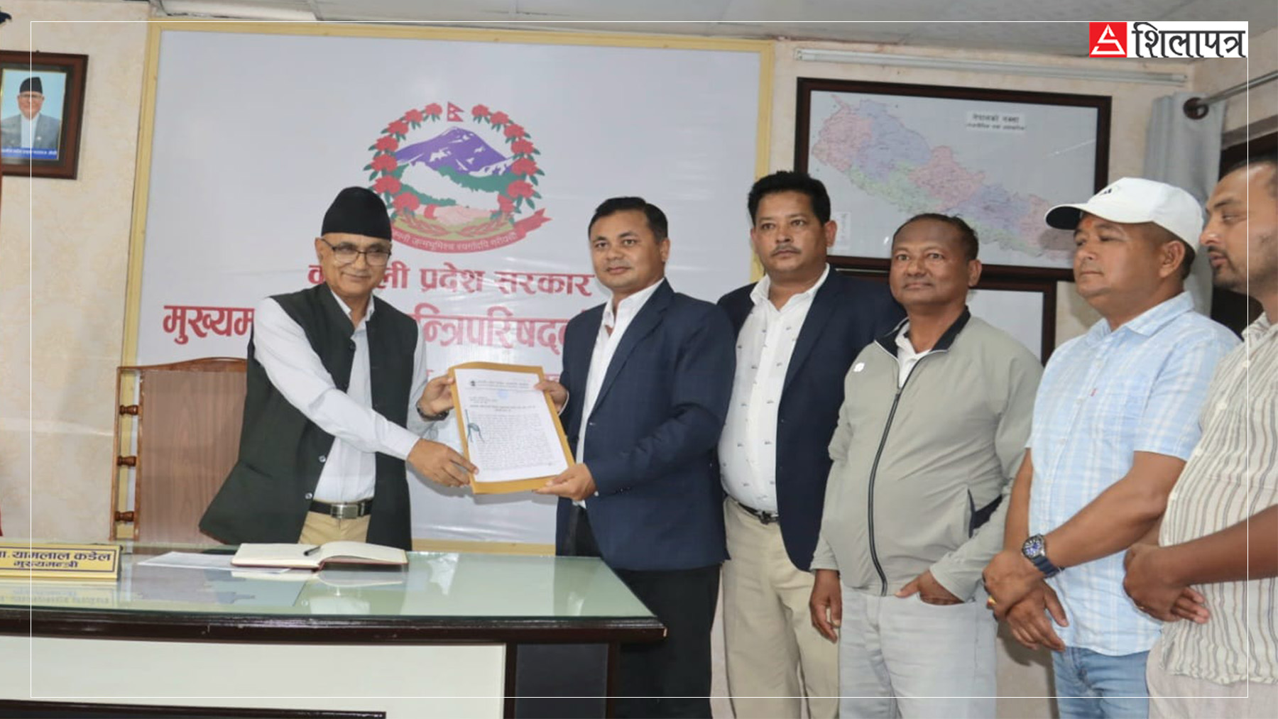 मूल्यवृद्धिको भार थेग्न नसकेपछि कर्णालीका व्यवसायीले गराए मुख्यमन्त्रीको ध्यानाकर्षण