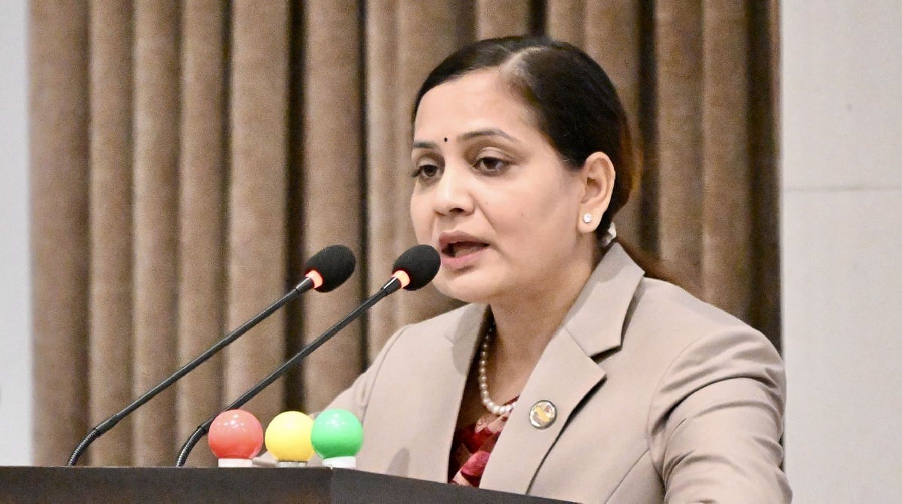 जनसंख्या बढाउन बिदा र प्रोत्साहनको कानुनी व्यवस्था गर्ने सरकारको तयारी
