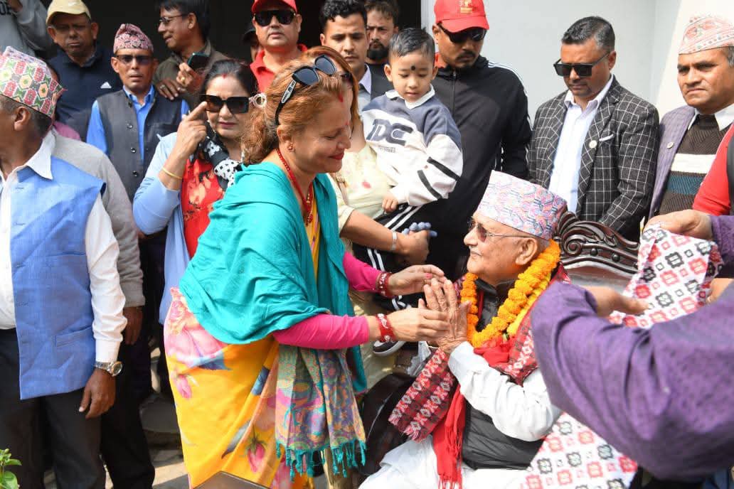 झापा–५ को दक्षिणतिर ओली र उत्तरतिर बालेन घरदैलो गर्दै