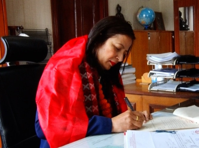 राष्ट्रिय हितलाई केन्द्रमा राखेर काम गर्ने सचिव लम्सालको प्रतिबद्धता