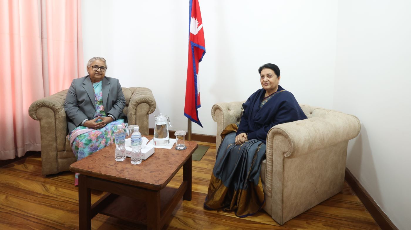 आधा घण्टा प्रधानमन्त्रीसँग कुरा गरेर फर्किइन् पूर्वराष्ट्रपति भण्डारी