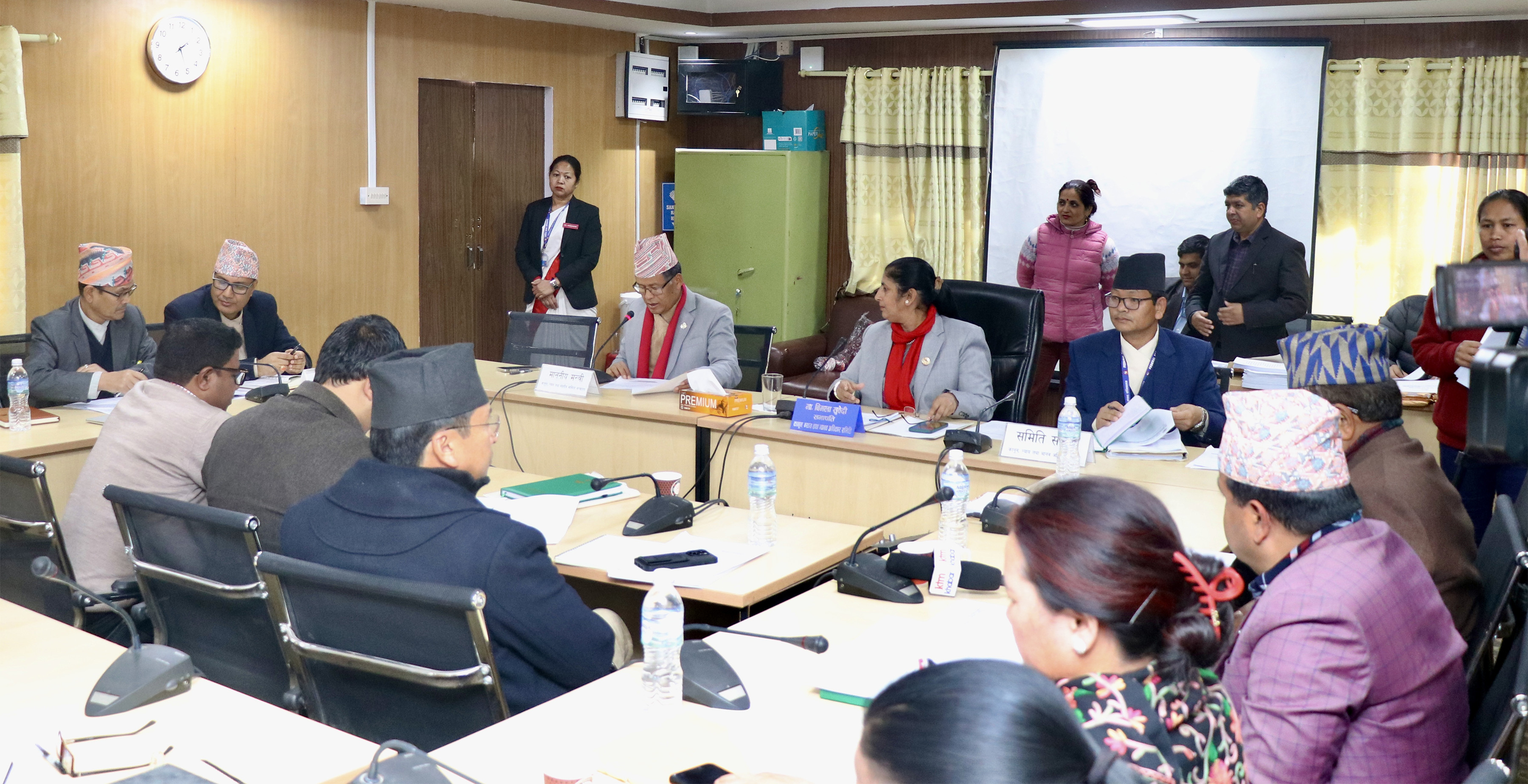 ...अनि माओवादी सांसदले सम्झे बाँदरलाई लिस्नोकाे उखान