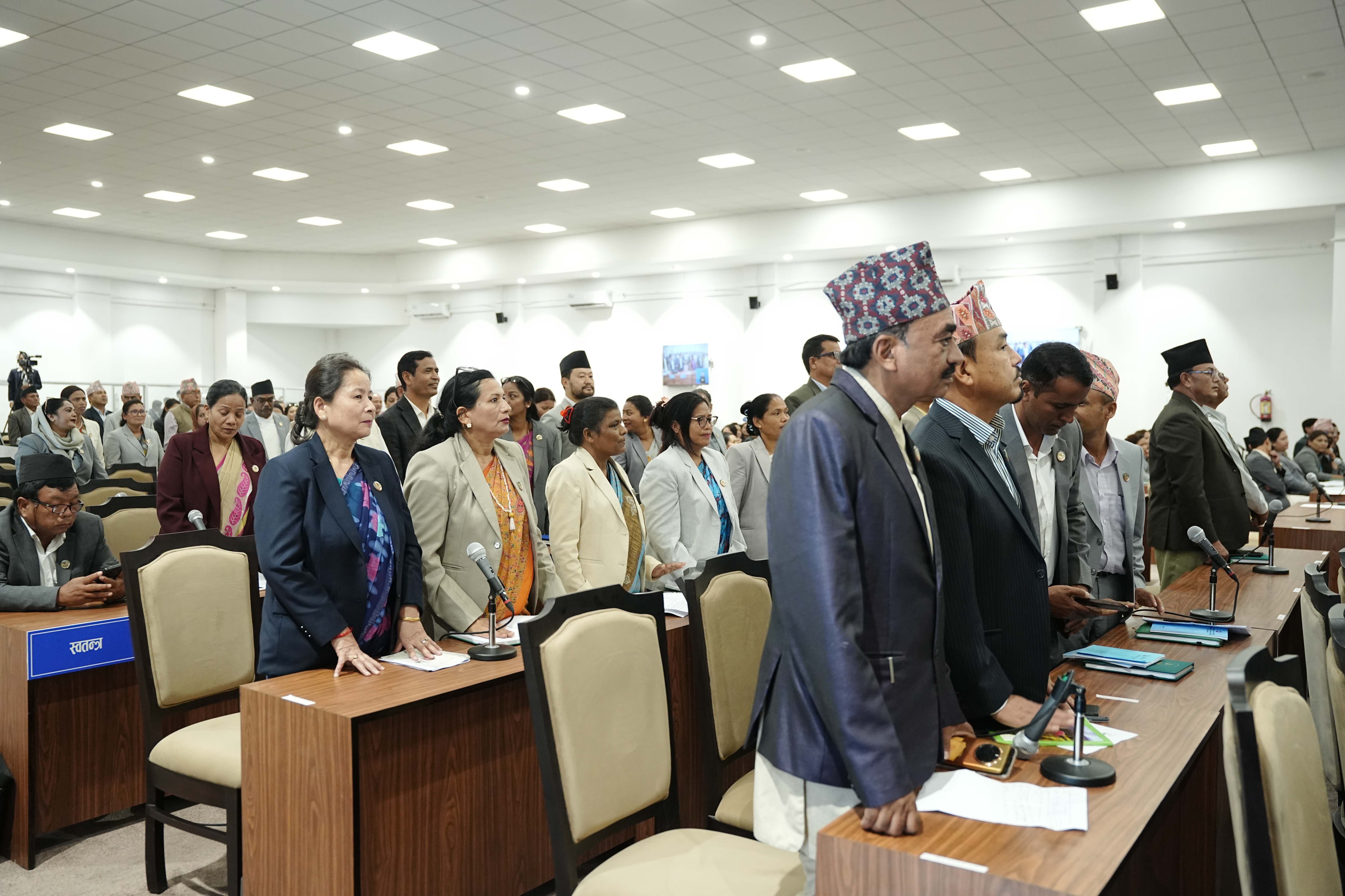 नीति तथा कार्यक्रमको जवाफमा प्रधानमन्त्री उपस्थिति नभए संसद बहिष्कार गर्ने विपक्षीको चेतावनी