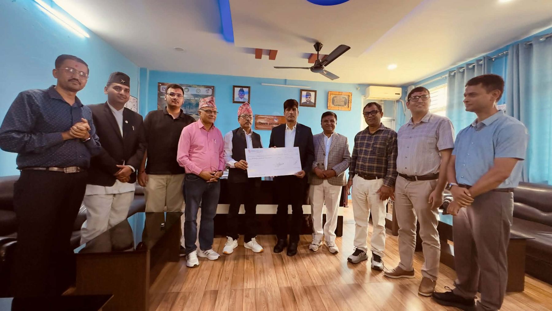 प्रधानमन्त्री दैवी प्रकोप उद्धार कोषमा होटल पौवाको ११ लाख सहयोग
