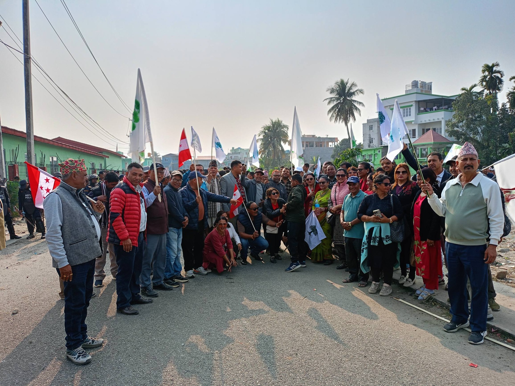 ‘हेभिवेट’लाई जिताउनुपर्ने दबाबमा एमाले, ‘हेभिवेट’ नहुँदा दबाबमा कांग्रेस